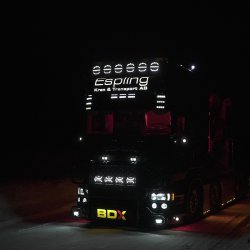 OZZ Oval fjernlygte med gult og hvidt positionslys, samt blitz. Ref. 50, Sort hus