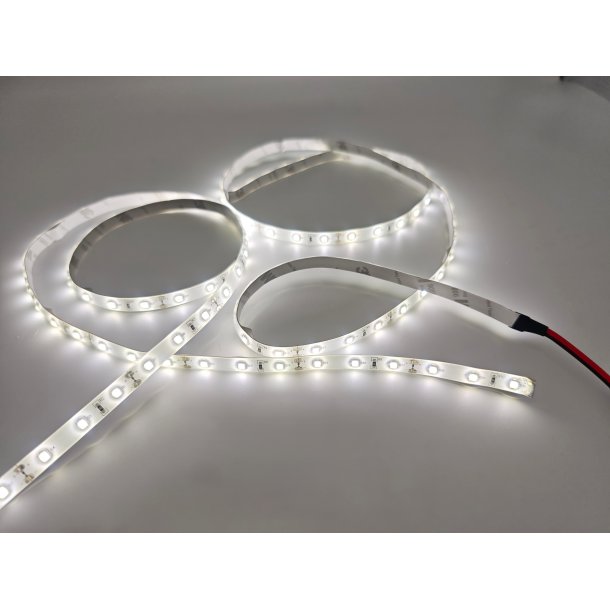 LED Strip Interi�rlys LED 24V, 6000K, 5 Meter, IP65, med kl�b